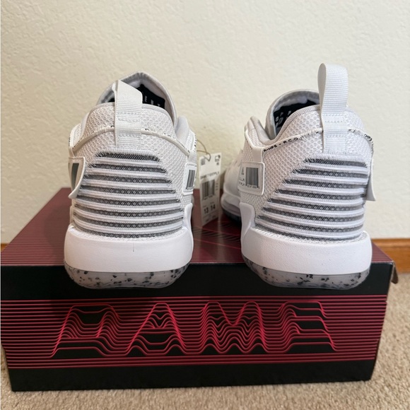 Adidas Dame 7 EXTPLY Advisory Basketball Shoes Men's White Sneakers H68990 - Picture 5 of 9